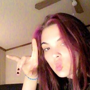 Meet your Posher, Leah